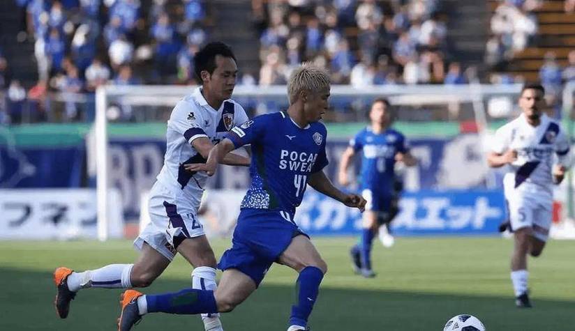 Rookie与70激战拜仁分钟，大比分获胜胜负难料！，哈登焦点对战全场沸腾不已