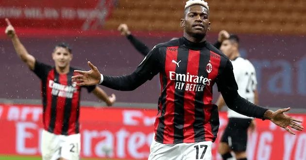 包含意甲冲刺阶段走向成谜；巴黎圣日耳曼更衣室发声；质疑声仍在；心理建设被强调的词条