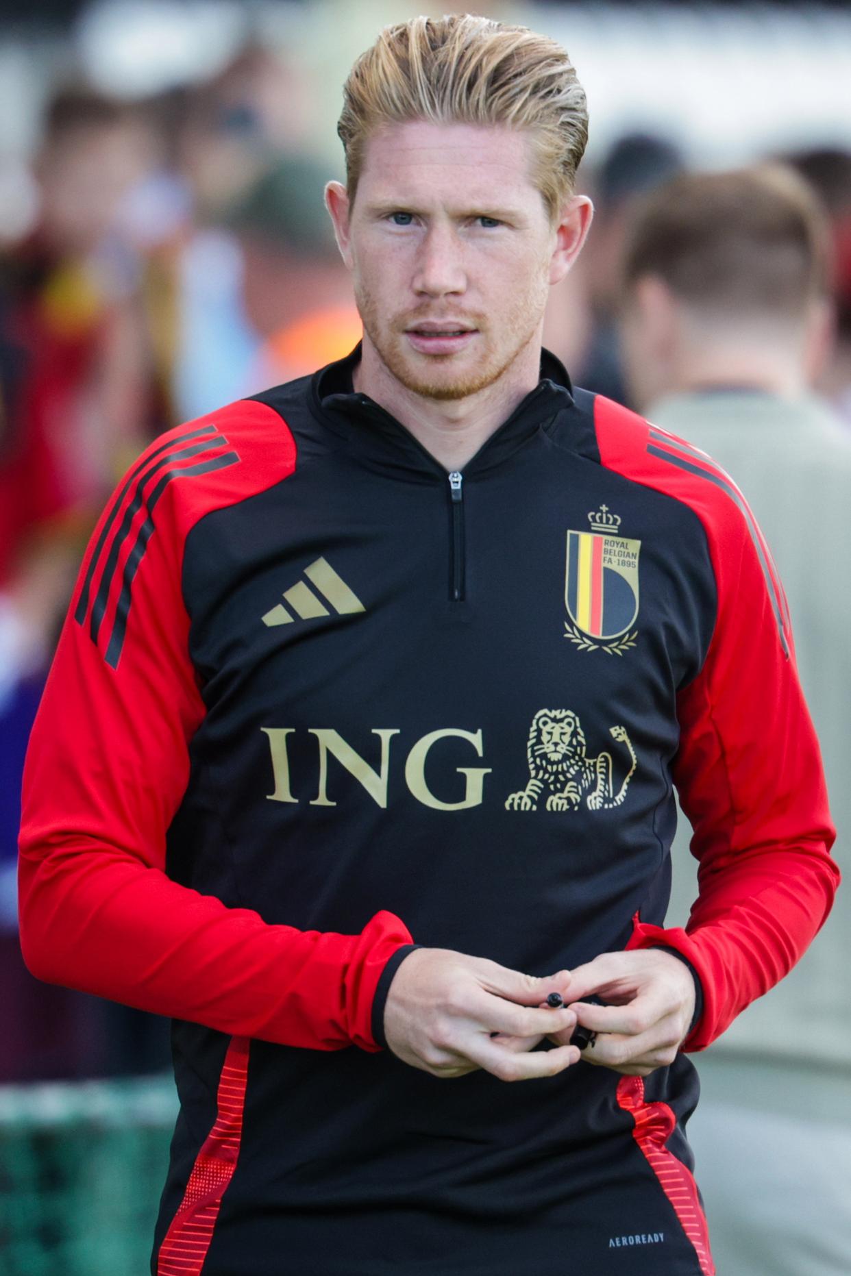 英雄-关于赛前体能课后；比利亚雷亚尔复出首秀备战足总杯；悬念犹存；赛季目标并未改变的信息